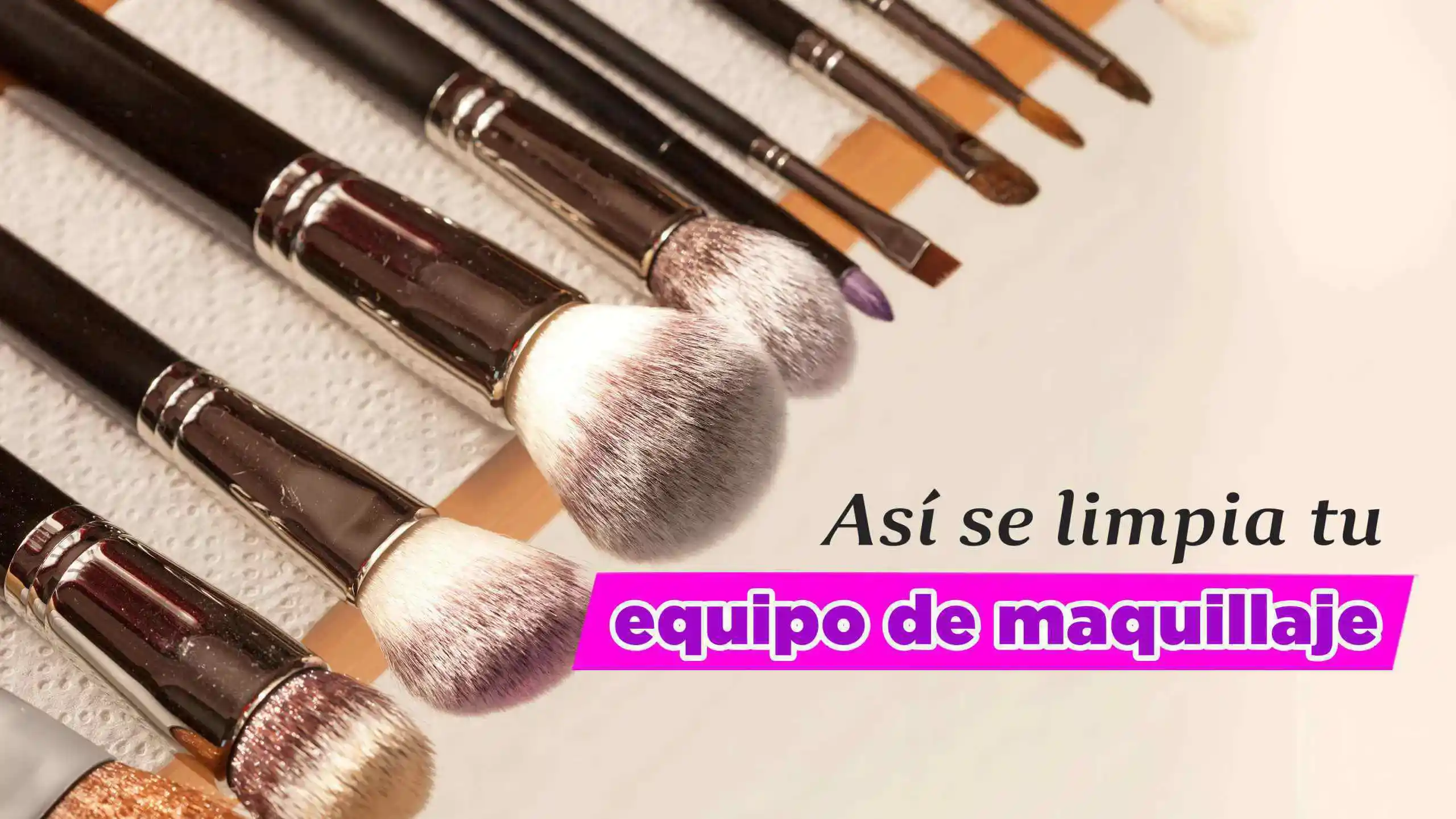 brochas de maquillaje recien limpias