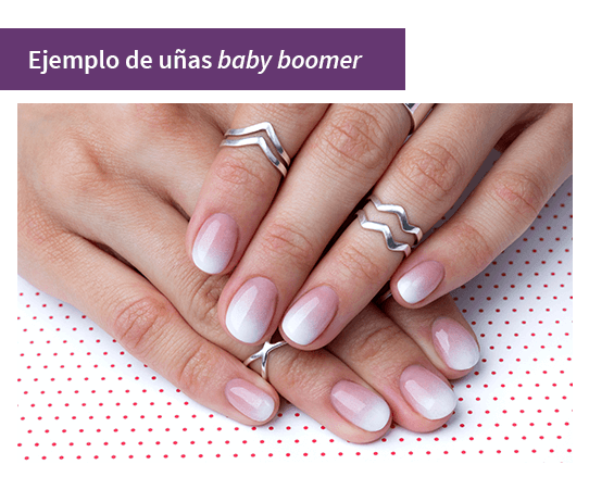 ejemplo de uñas al estilo baby boomer