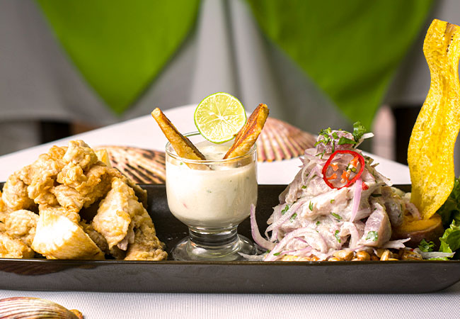plato de ceviche peruano