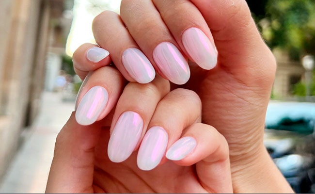 tendencia de uñas glazed