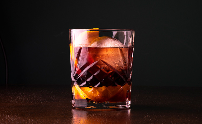 trago negroni preparado en casa